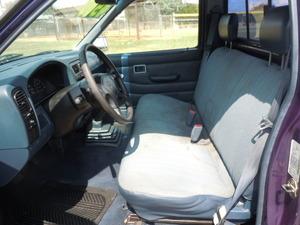 1995 Nissan Pickup Lariat 4D Crew Cab Truck