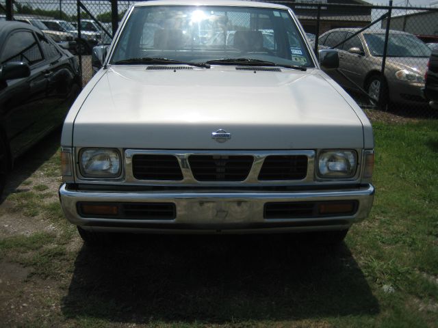 1997 Nissan Pickup Base