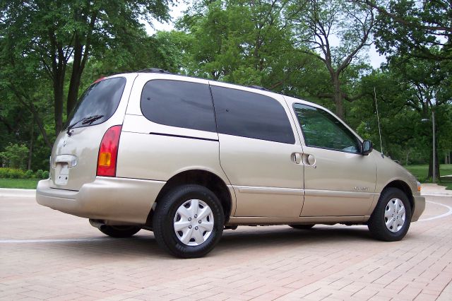 1999 Nissan Quest 2002 Chevrolet LTZ