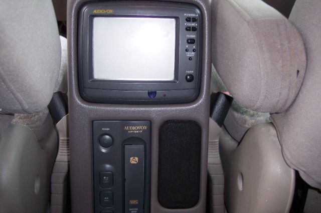 1999 Nissan Quest 2002 Chevrolet LTZ