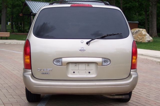 1999 Nissan Quest 2002 Chevrolet LTZ