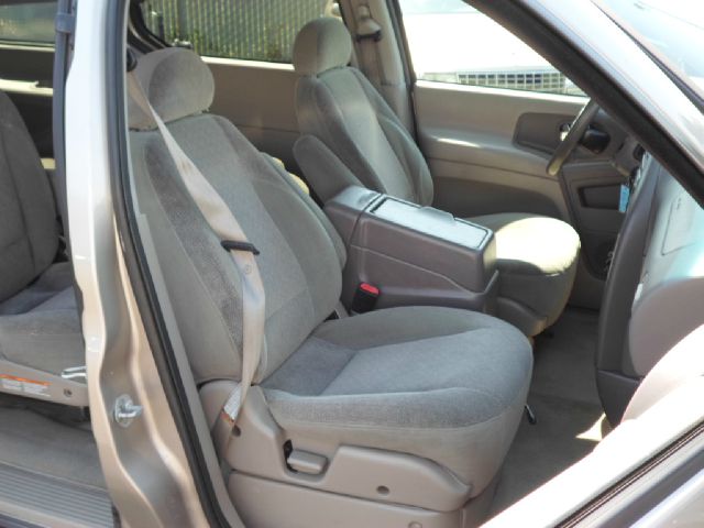 2001 Nissan Quest SE