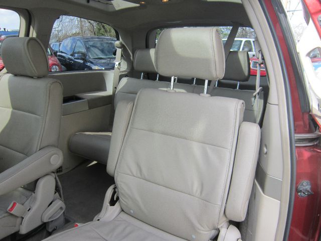 2004 Nissan Quest LE