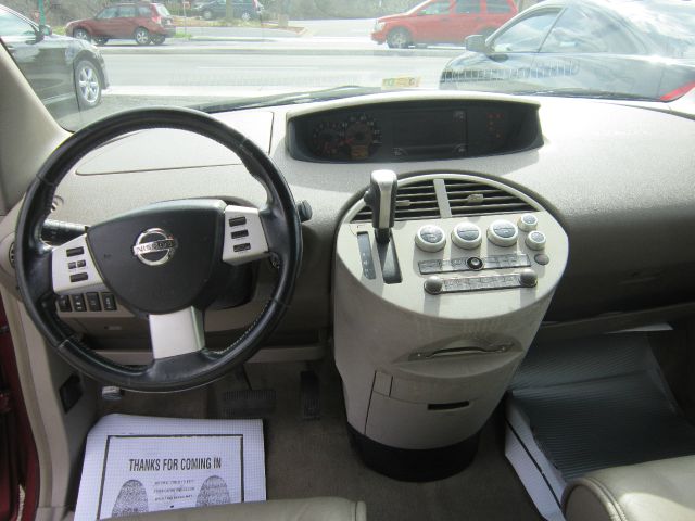 2004 Nissan Quest LE