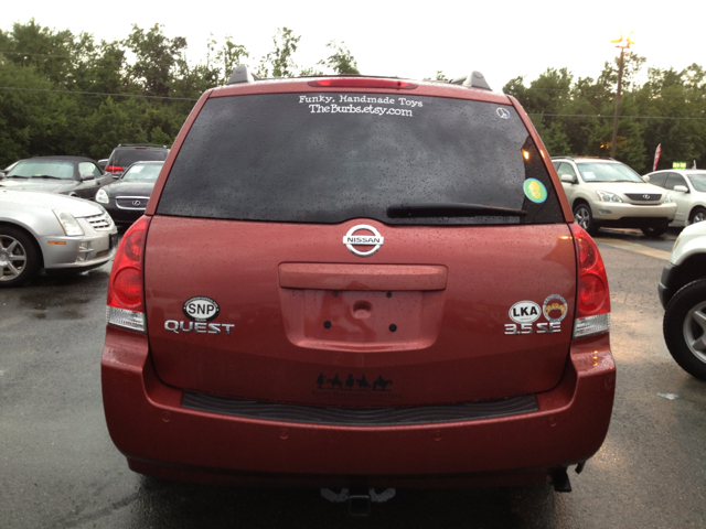 2004 Nissan Quest LE