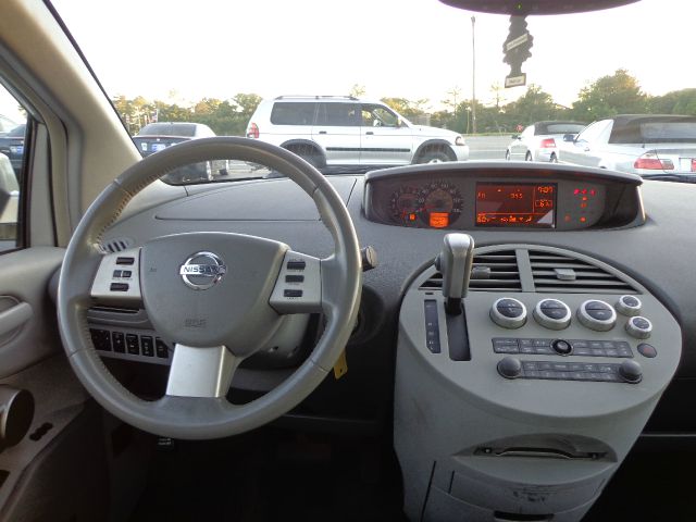 2004 Nissan Quest LE