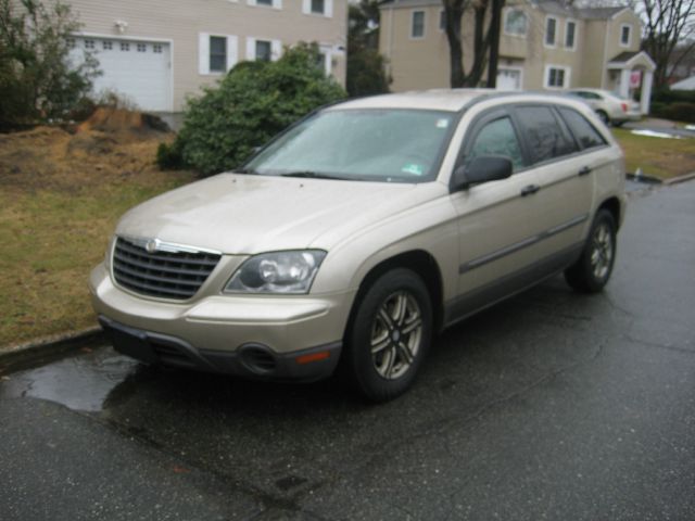 2004 Nissan Quest ST Pickup 4D 5 1/2 Ft