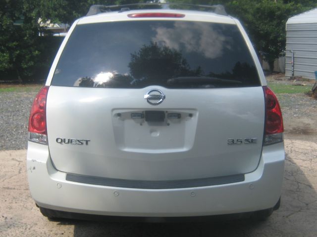 2004 Nissan Quest LE