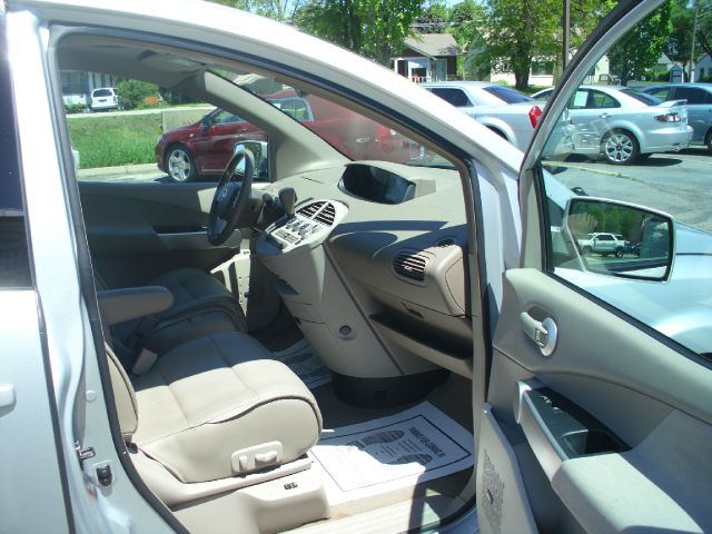 2004 Nissan Quest LE