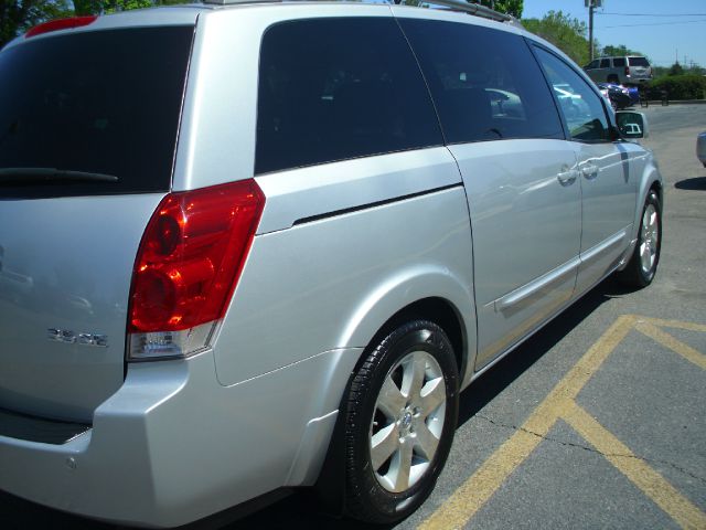 2004 Nissan Quest LE