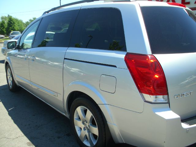 2004 Nissan Quest LE