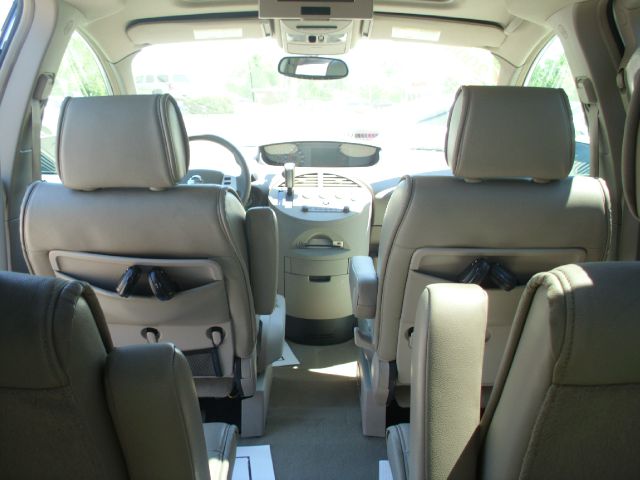 2004 Nissan Quest LE