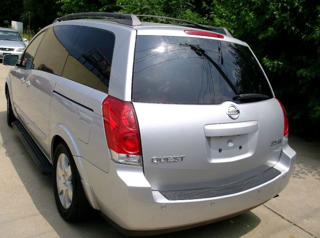 2004 Nissan Quest LE