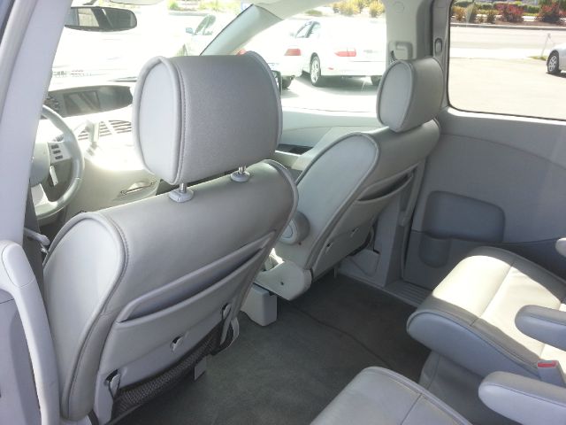 2004 Nissan Quest LE