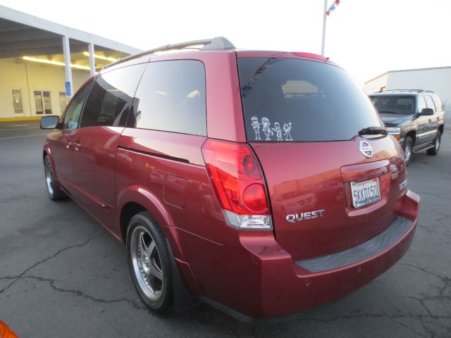 2004 Nissan Quest LE