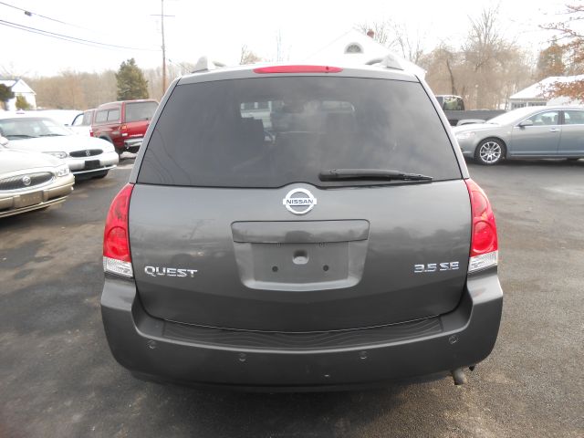 2005 Nissan Quest LE