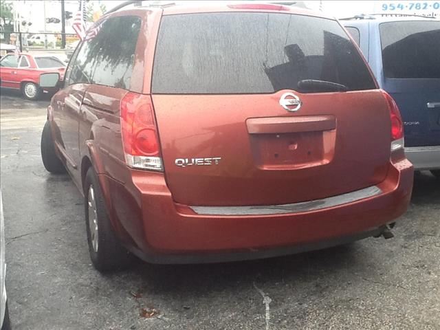 2005 Nissan Quest LE