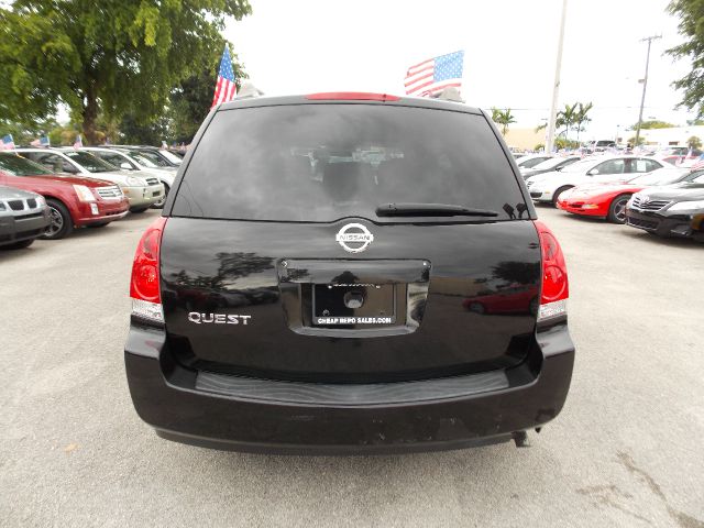 2005 Nissan Quest SE