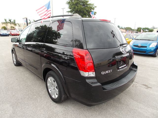 2005 Nissan Quest SE