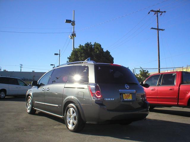 2007 Nissan Quest LE