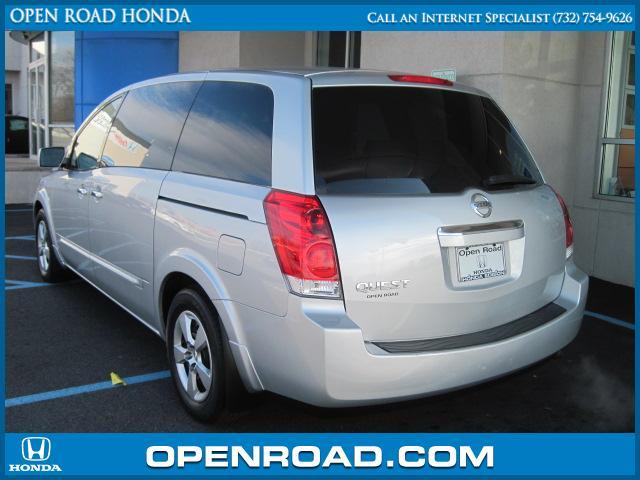 2007 Nissan Quest LX Minivan 4D