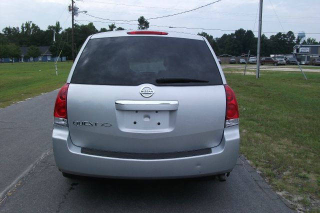 2007 Nissan Quest LE