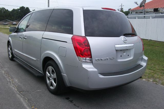 2007 Nissan Quest LE