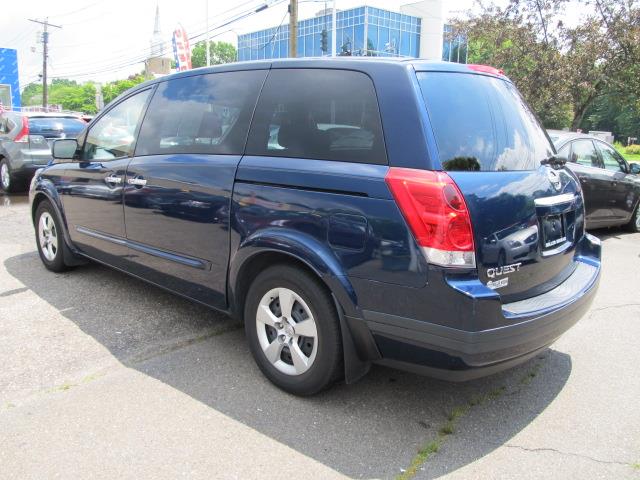 2008 Nissan Quest Base