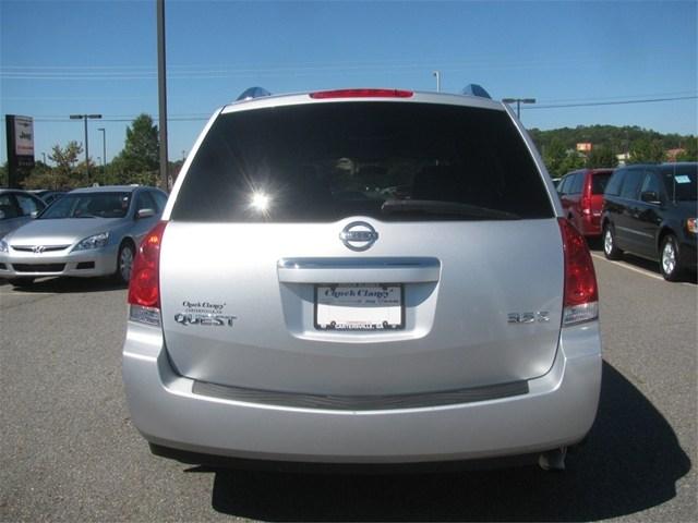 2008 Nissan Quest S320 Sedan