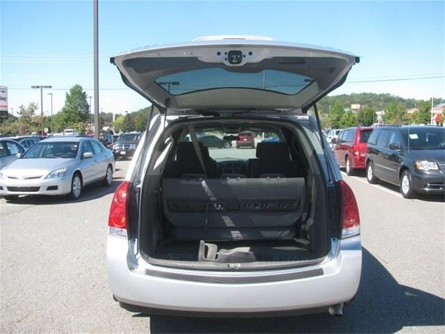 2008 Nissan Quest S320 Sedan