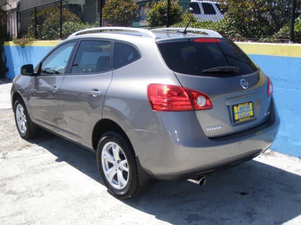 2008 Nissan Rogue 4dr 1500 4WD LTZ