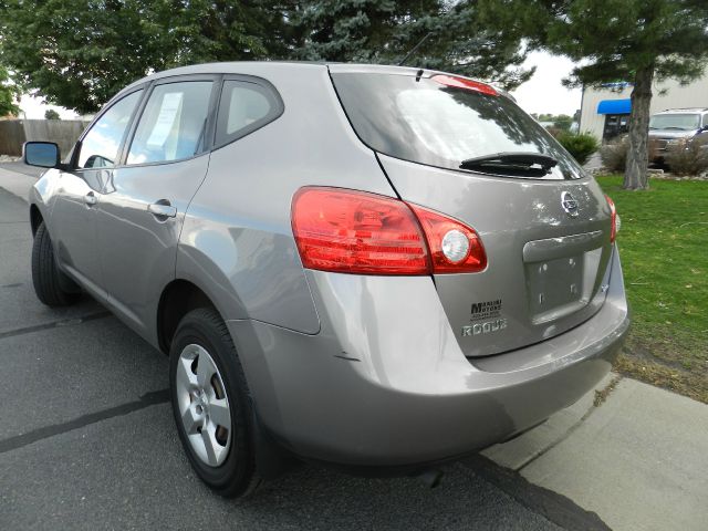 2009 Nissan Rogue Lariat Crew Cab 4WD DRW