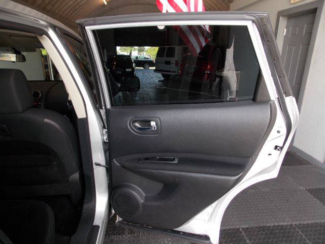 2009 Nissan Rogue Lariat Crew Cab 4WD DRW