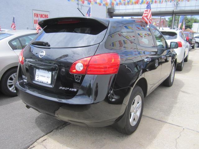 2010 Nissan Rogue BUG WITH Moonroof