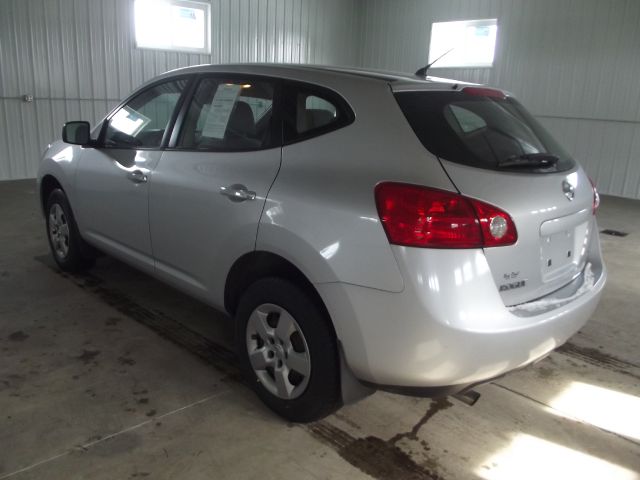 2010 Nissan Rogue Lariat Crew Cab 4WD DRW