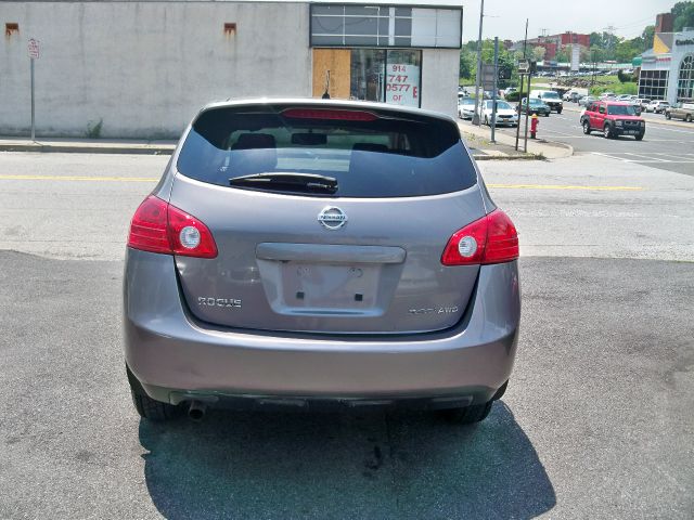 2010 Nissan Rogue Lariat Crew Cab 4WD DRW