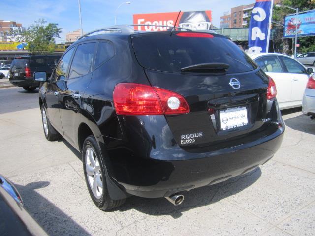 2010 Nissan Rogue 1/2 Ton 2WD