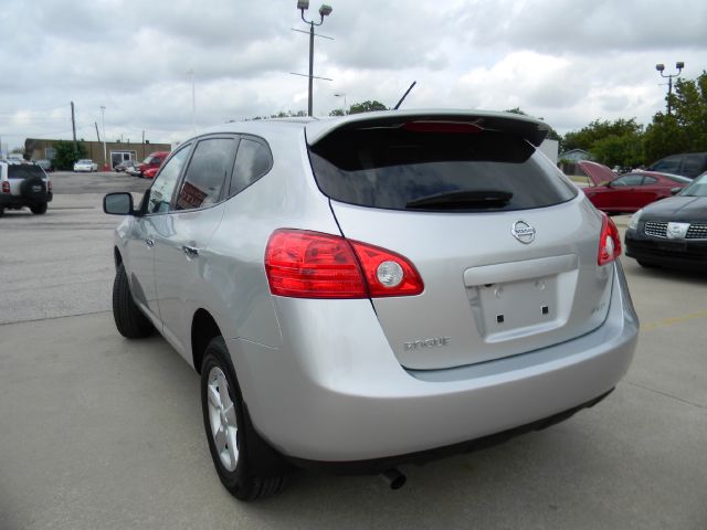 2010 Nissan Rogue Touring / AWD