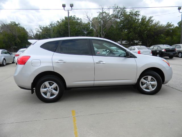 2010 Nissan Rogue Touring / AWD