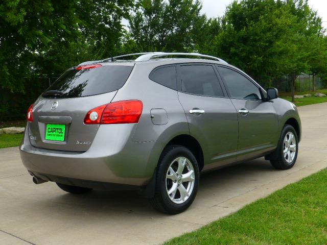 2010 Nissan Rogue Luxury Edition PKG