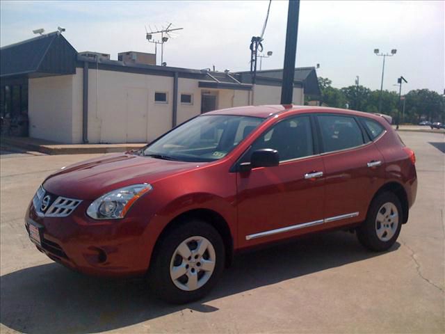 2011 Nissan Rogue Touring / AWD