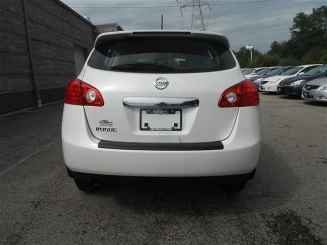 2011 Nissan Rogue XR