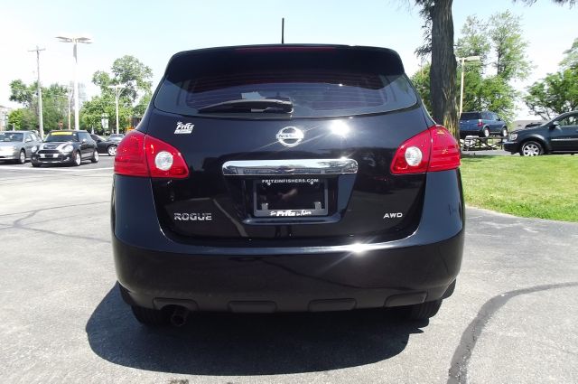 2011 Nissan Rogue Lariat Crew Cab 4WD DRW