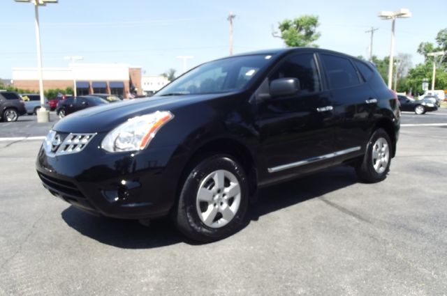 2011 Nissan Rogue Lariat Crew Cab 4WD DRW