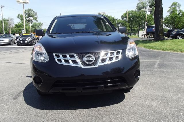 2011 Nissan Rogue Lariat Crew Cab 4WD DRW