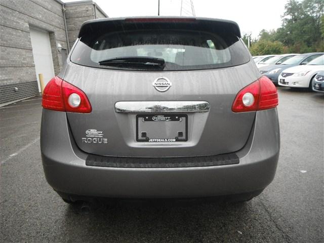 2011 Nissan Rogue XR