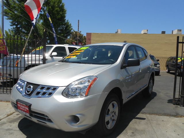 2011 Nissan Rogue Touring / AWD