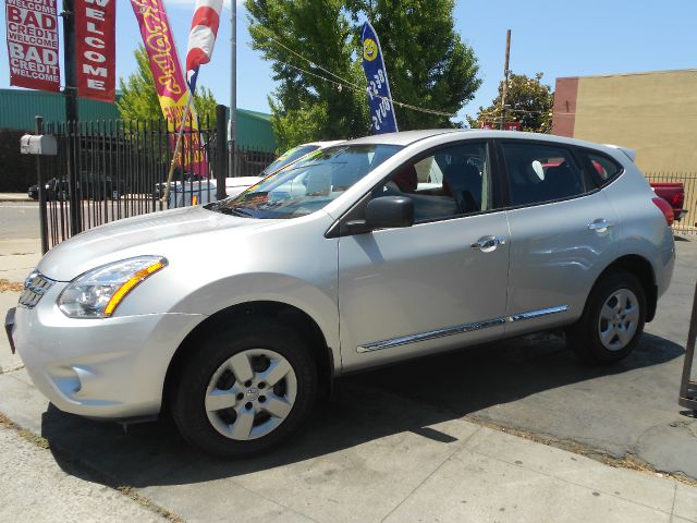 2011 Nissan Rogue Touring / AWD