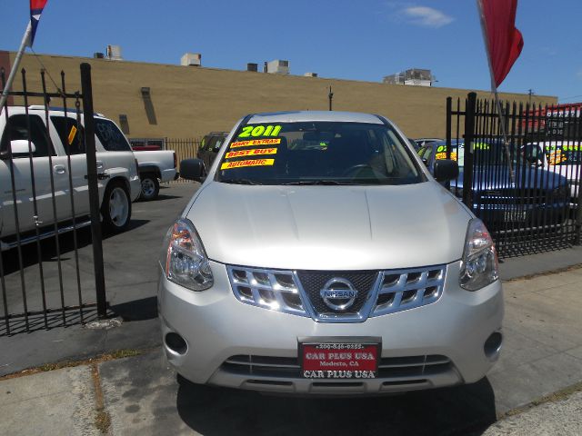 2011 Nissan Rogue Touring / AWD