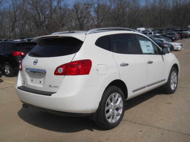 2013 Nissan Rogue LS S